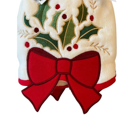 Wellesley Manor Christmas Holly Bow Embroidered Decorative Hand Towel Set of 2 - Picture 3 of 15